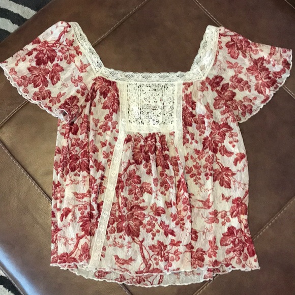 Adorable Ralph Loren  lightweight Flowy top - Picture 2 of 6